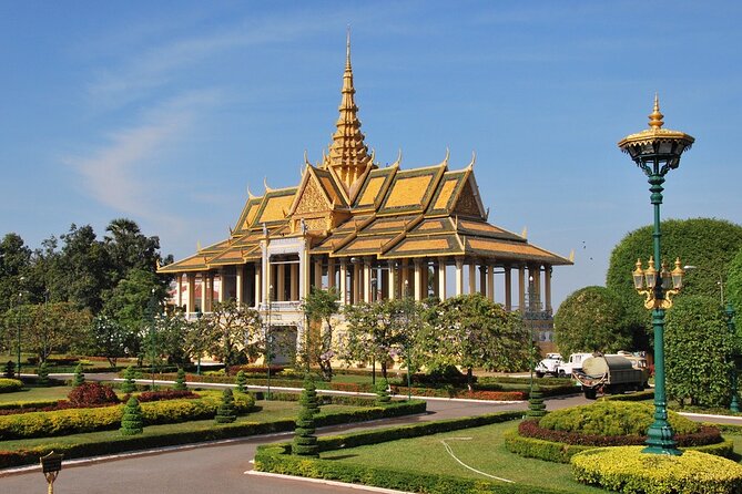 4 Hours Private Phnom Penh National Museum and Royal Palace Tour - An In-Depth Look at the Tour Experience