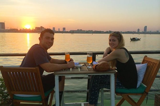 Sunset Cruise with unlimited beer & soft drinks -English speaking guide on board - Key Points