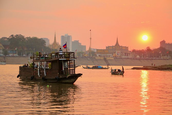 Sunset Cruise with unlimited beer & soft drinks -English speaking guide on board - A Relaxing Sunset Cruise Along Phnom Penh’s Rivers
