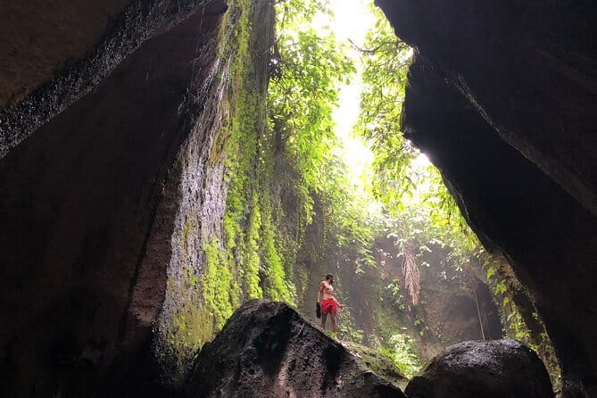 BALI INSTAGRAM TOURS; Heaven Gate, Tirta Gangga, Tukad Cepung waterfall - Authenticity and Tips from Past Travelers