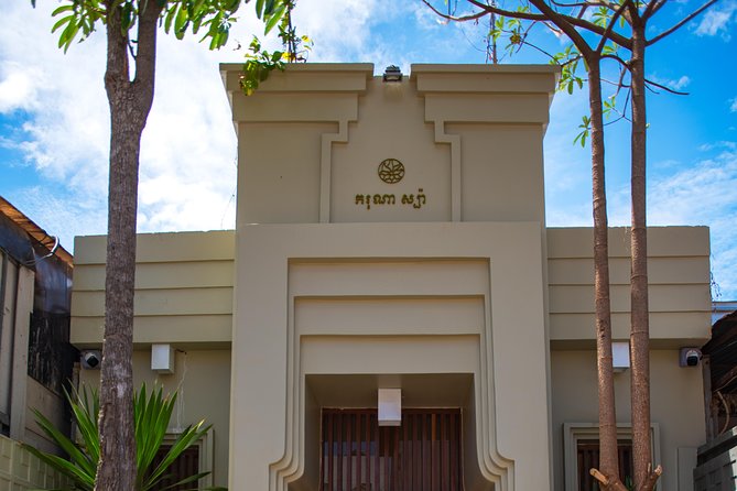 Four Hand Bliss (65 Mins) + Free Pick up or Drop Back - Key Points