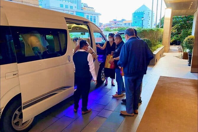 Private Taxi Transfer Siem Reap - Bangkok Car - Minivan - A Practical and Comfortable Way to Cross Borders: Private Taxi Transfer from Siem Reap to Bangkok