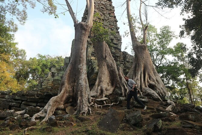 Siem Reap: Private Custom Angkor Wat Tour with Local Guide - Transport and Practicalities