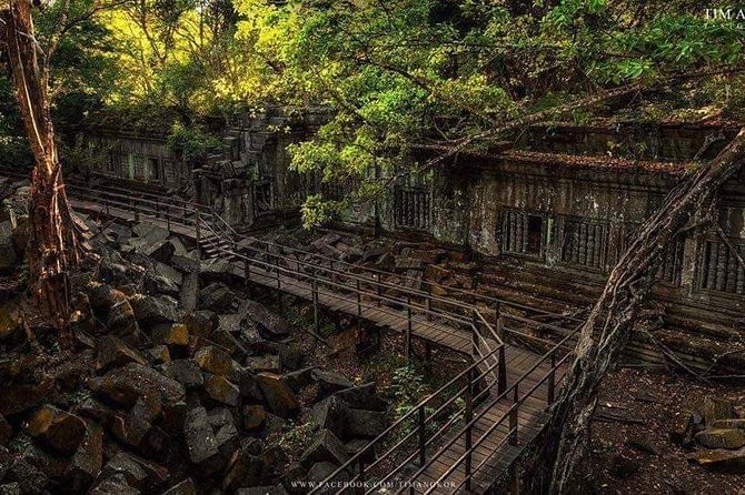 Private 3-Days tour at comfortable areas - Day 1: Temples and Lake