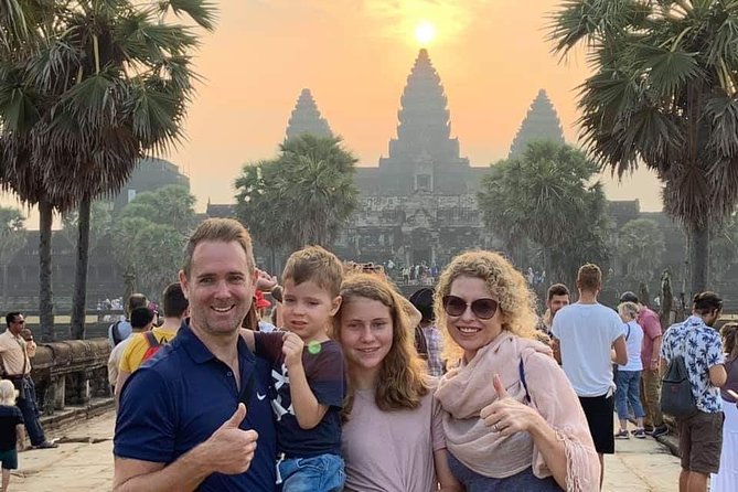 Angkor Wat Sunrise Tour with Small - Group and Guide tours - Key Points