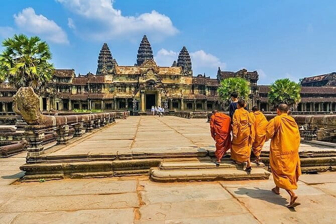Full-Day Guided Bicycle Tour in Angkor Wat Temple - The Itinerary in Detail: What to Expect on Your Cycling Day through Angkor