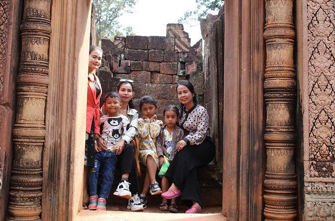 Banteay Srei Secrets Private Tour Include Kbas Spean - The Sum Up