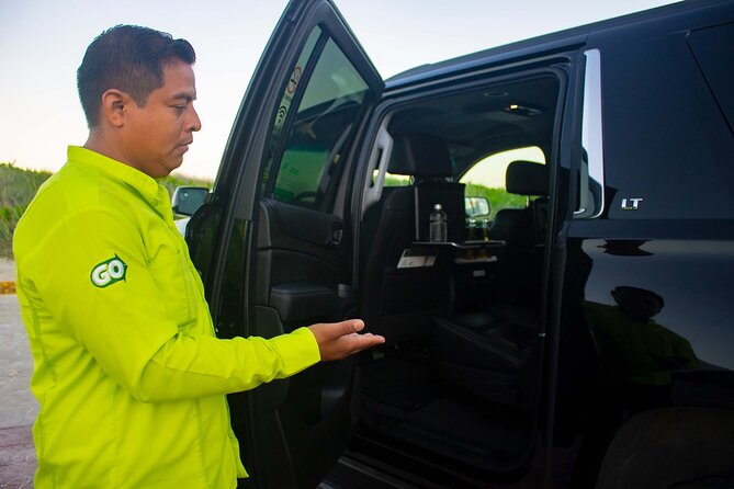 Suv departures from Playa del Carmen to Cancun Airport - A Detailed Look at the Private SUV Transfer from Playa del Carmen to Cancun Airport