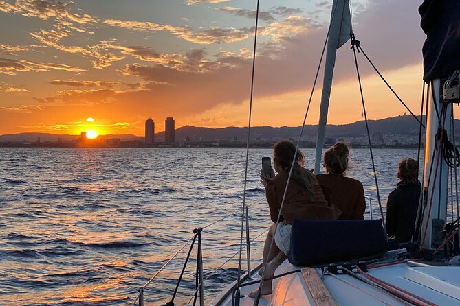 Barcelona 3-hour Private Boat Trip - FAQ
