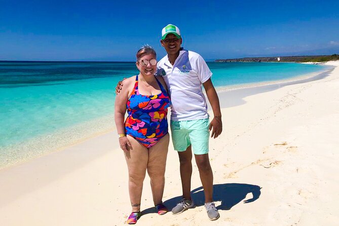 Full Day Private Tour Bahía de las Aguilas and Hoyo Pelempito - Frequently Asked Questions