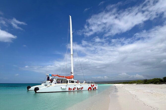 Private Catamaran Cruise to Bahia de las Aguilas - Practical Considerations and Booking Tips