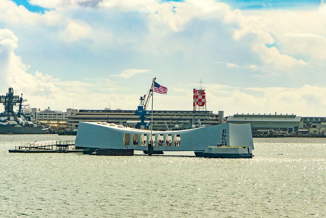 Pearl Harbor: USS Arizona Memorial & USS Missouri Battleship Tour from Waikiki - Experience Overview: What This Tour Offers