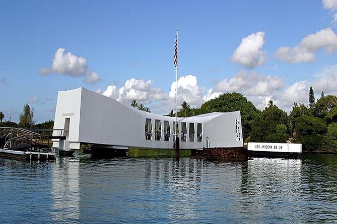 Arizona Memorial Pearl Harbor & Honolulu City Tour from Waikiki - Who Should Book This Tour?