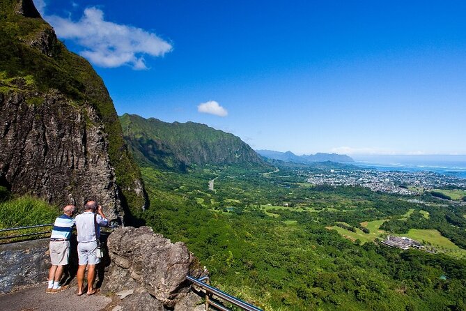 Tour of North Shore & Waimea Waterfall - Key Points