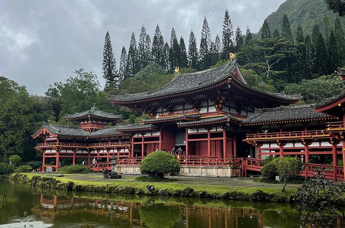 Private East Oahu Highlights Tour Byodo In Temple & Pali Lookout - Frequently Asked Questions