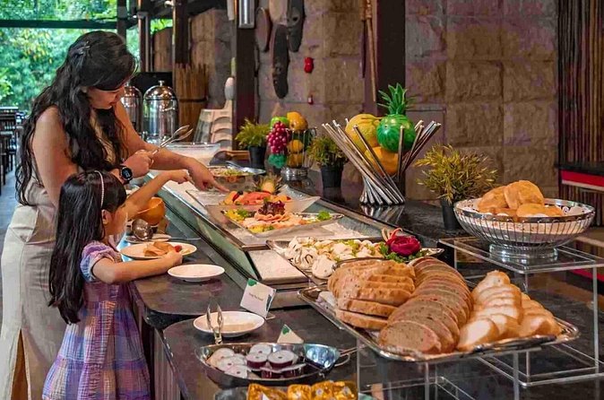 Breakfast In the Wild at Singapore Zoo Promo - Who Should Consider This Tour?