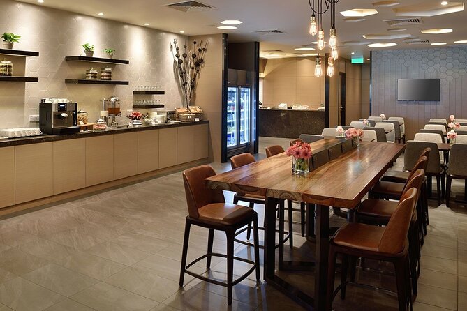 Singapore Changi Airport Plaza Premium Lounge at Terminal 1 - Key Points