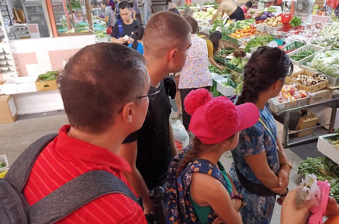 Small Group Chinatown Walking Tour with 6 Delicious Food Tastings - Who Should Book This Tour?