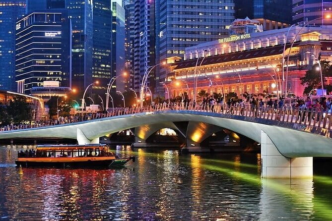 Singapore light to night : River Cruise & 02 Stunning Light Shows - A Relaxed Introduction with a River Cruise