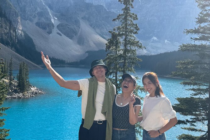 Moraine Lake and Lake Louise Tour - Experience the Magic of Banff’s Lakes with the Moraine Lake and Lake Louise Tour