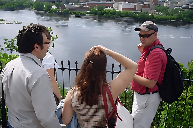 Historic Walk and Traditional French Canadian Feast - Key Points