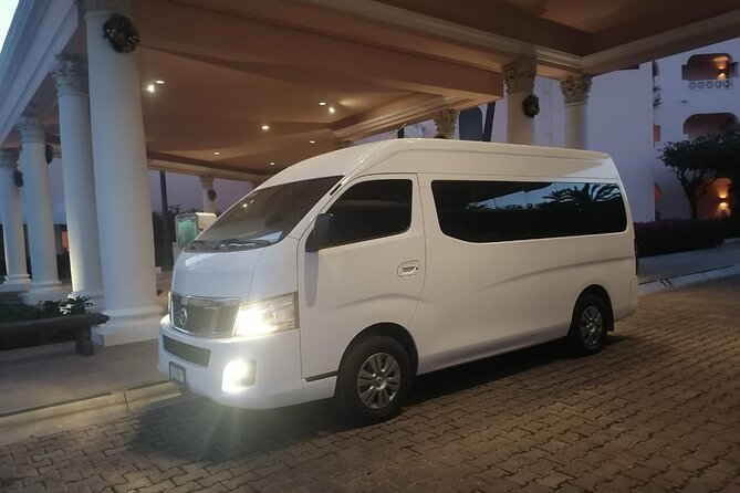 Private One Way SJD Airport Transfer to Cabo San Lucas - The Experience in Detail