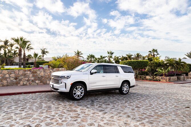 Private SUV Round-Trip from Airport to Hotels in the Corridor - Who Should Consider This Service?