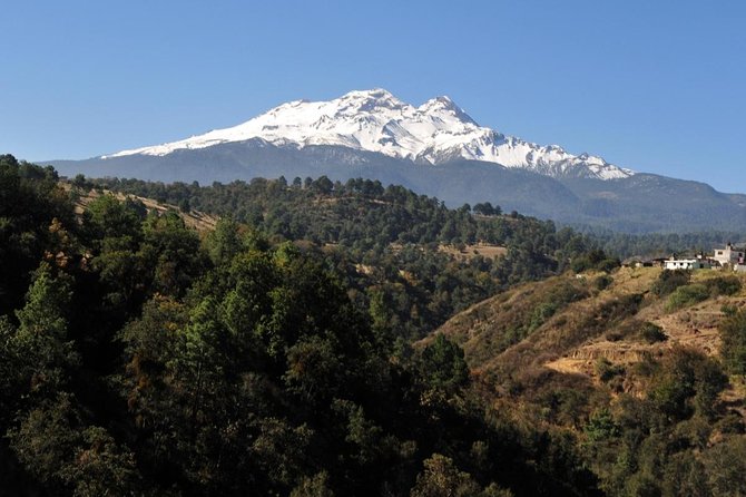 Mountaineering Iztaccihuatl (5220m) - Discovering the Challenge and Charm of Mountaineering Iztaccihuatl (5220m)
