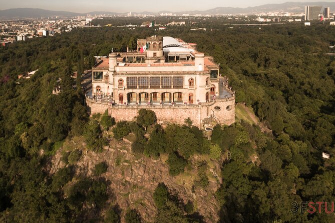 Tour to Chapultepec Castle - A Detailed Look at the Tour to Chapultepec Castle