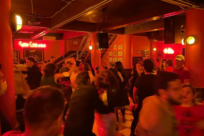 Lets dance salsa in Mexico - Who Should Consider This Experience?