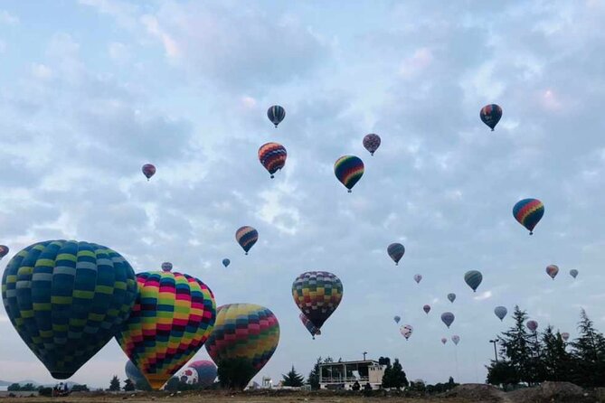 Balloon flight over Teotihuacan + Breakfast in Cueva + Transportation - A Closer Look at the Experience