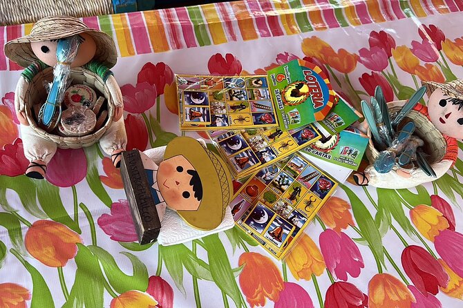 Boat tour in Mexico City with Live Guide with Food and Drinks - FAQ