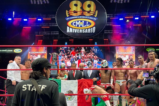 Lucha Libre VIP EN Front Row at Arena México - Key Points