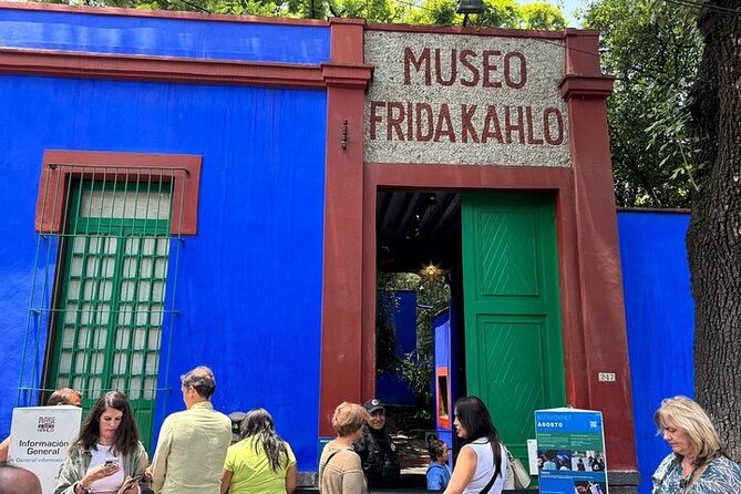 Tickets to Frida Kahlo Museum 2025 and traditional drink - Key Points