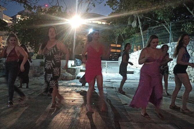 Salsa night Puerto Morelos - Key Points