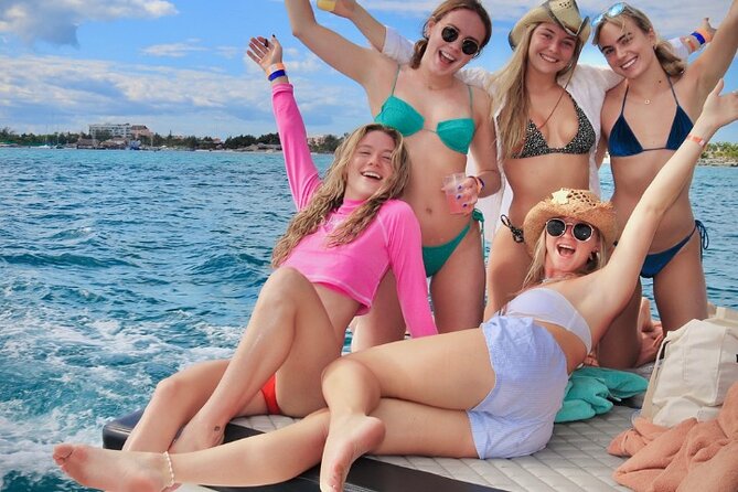 Isla Mujeres Catamaran Tour with Snorkeling, Open Bar & Buffet - In-Depth Look at the Tour Experience