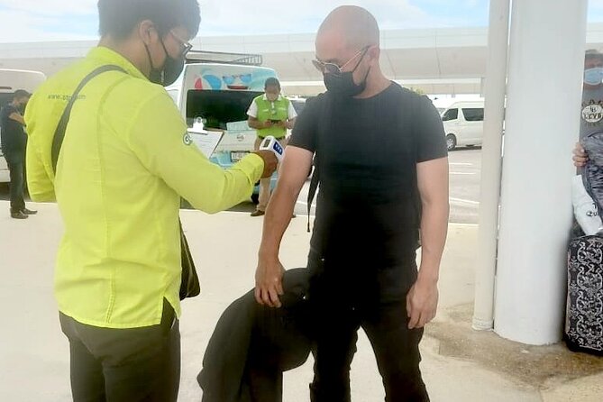 Transfers in Luxury Sedan from Cancun Airport - The Sum Up