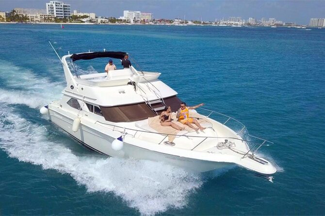 Private SeaRay 47ft Yacht Rental Cancun 23P6 - The Sum Up: A Private Yacht for a Personalized Cancun Adventure