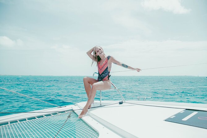 Isla Mujeres Cruise with Beach Club, Snorkel, Lunch and Open Bar - A Close Look at the Experience