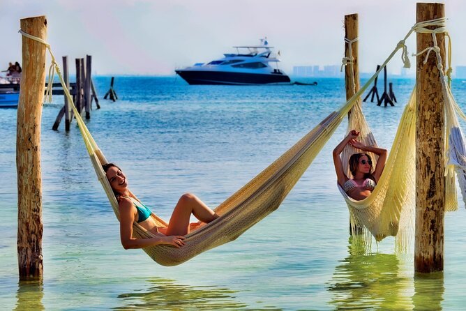 Isla Mujeres Catamaran Sailing Experience with Lunch & Open Bar - Key Points