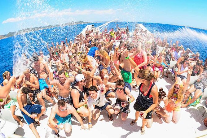 Cancun Adults Only Party Cruise to Isla Mujeres with Open Bar - In-Depth Review