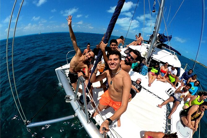 Isla Mujeres Catamaran + Snorkel + Open Bar on board + Buffet - FAQs