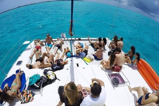 Catamaran Tour to Isla Mujeres from Cancún with Bar and Lunch - What We Love About This Tour