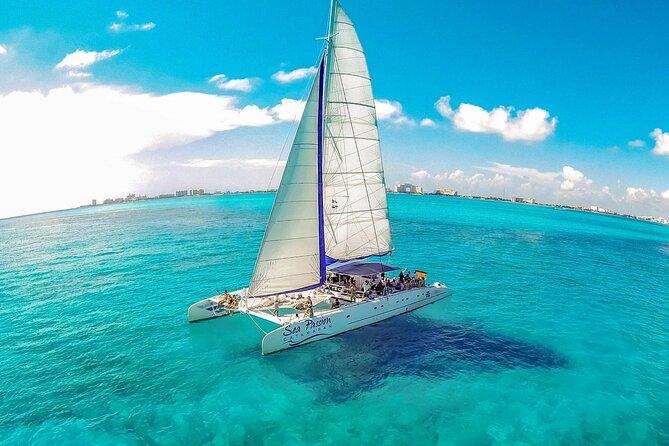 Catamaran Tour to Isla Mujeres from Cancún with Bar and Lunch - Is This Tour Right for You?
