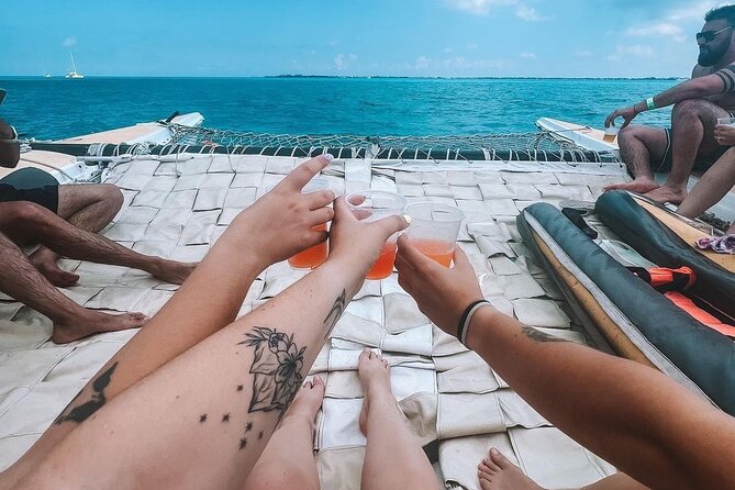 Luxury Catamaran to Isla Mujeres, Snorkeling, Buffet and Ice Bar - FAQ