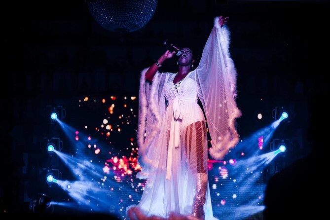 Dragaret Live Music and Dance Show in Cancun - What to Expect from the Dragaret Show