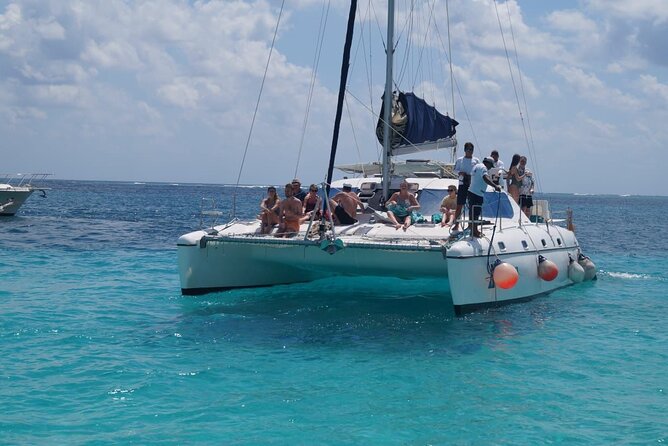 Catamaran Tour to Isla Mujeres Cancun - An In-Depth Look at the Catamaran Tour to Isla Mujeres