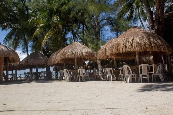 Isla Mujeres Premium Tour in Private Catamaran with Lunch - FAQ