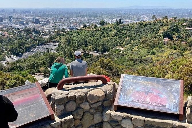 Los Angeles Private Mulholland Drive Scenic and Santa Monica Tour - A Detailed Look at the Itinerary and What to Expect