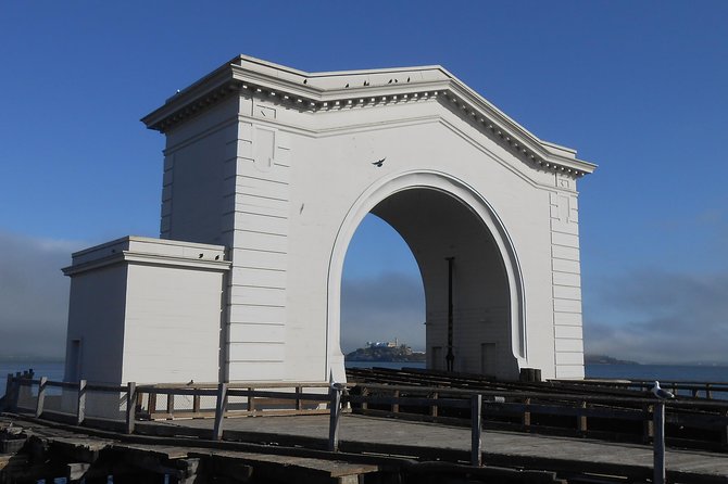 Fisherman's Wharf Self-Guided Walking Tour and Hunt - Detailed Breakdown of the Itinerary